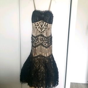NWOT Black and Cream Art Deco Prom Dress